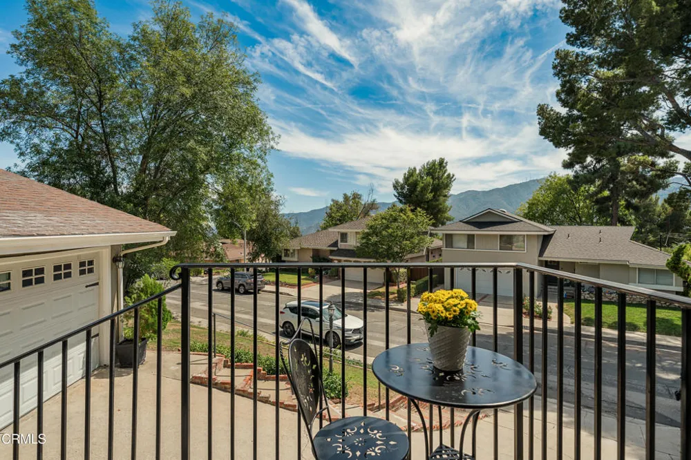 3615 Los Amigos Street Glendale, CA 91214