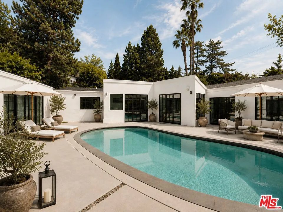 13019 Sky Valley Road Los Angeles, CA 90049
