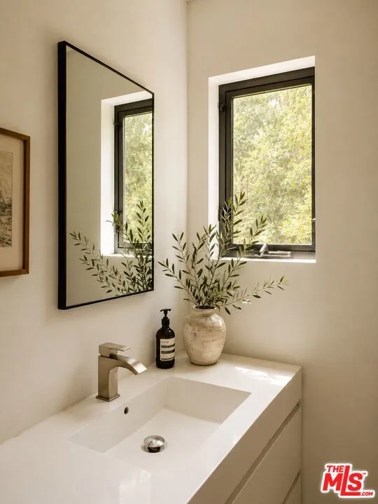 13019 Sky Valley Road Los Angeles, CA 90049