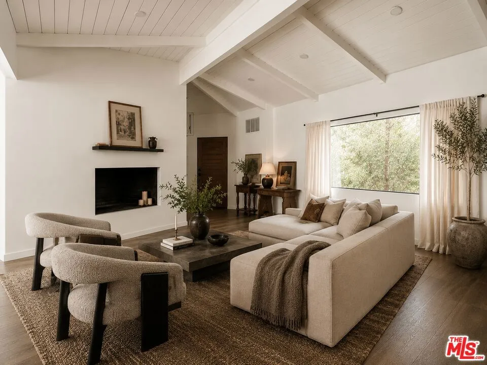 13019 Sky Valley Road Los Angeles, CA 90049