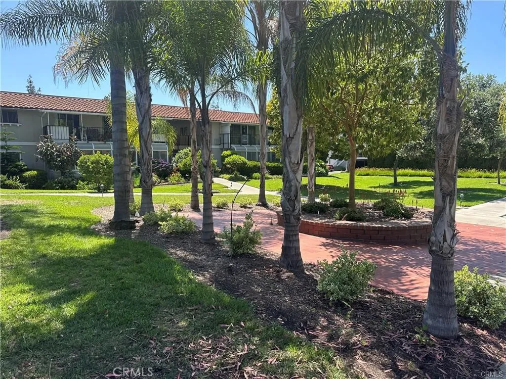 967 Calle Aragon Laguna Woods, CA 92637