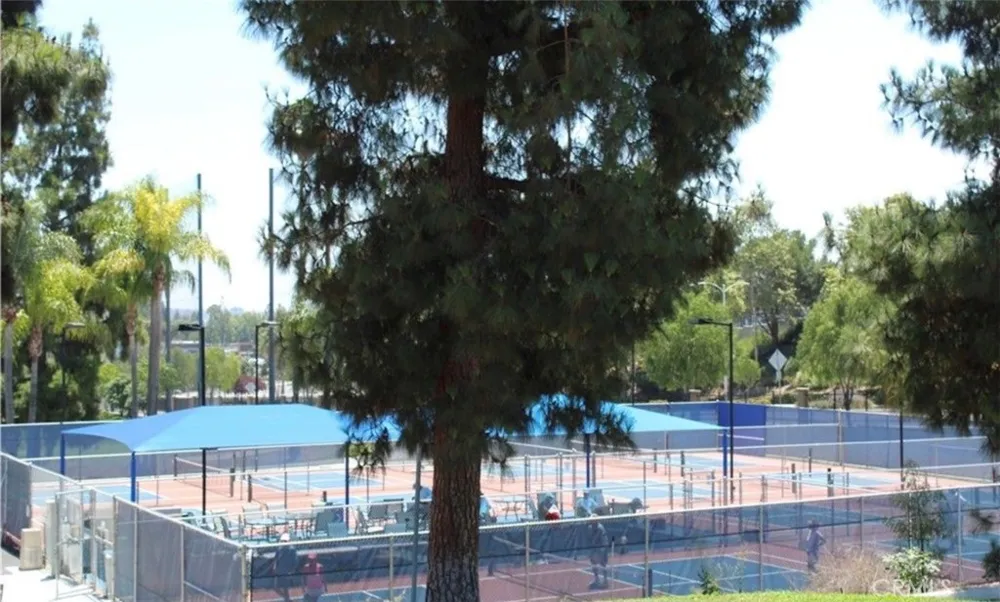 967 Calle Aragon Laguna Woods, CA 92637