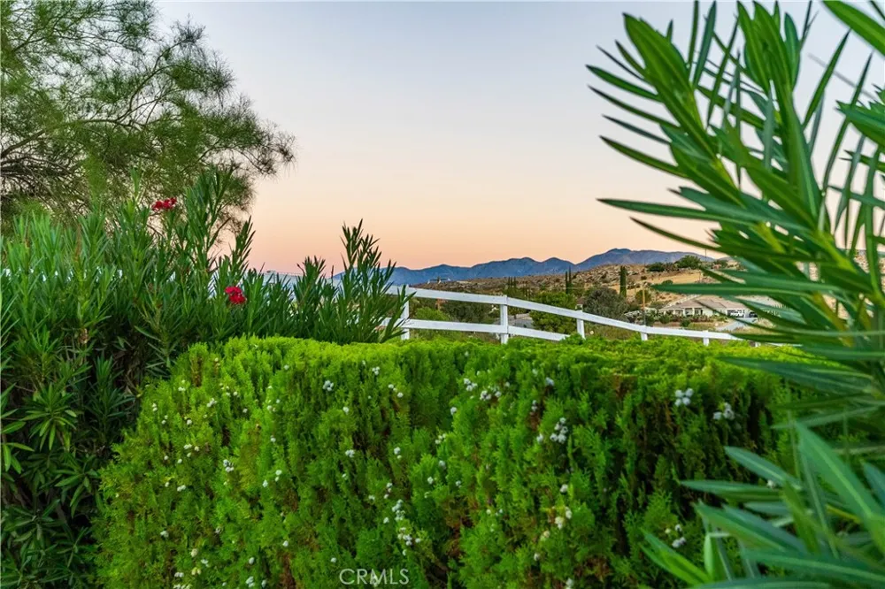 5370 E Avenue T10 Palmdale, CA 93552