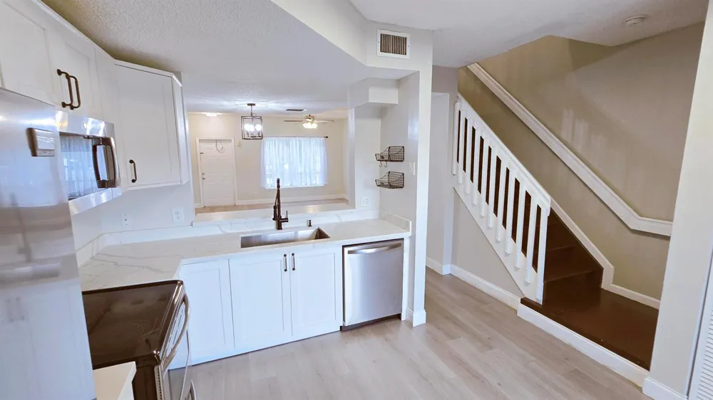 9807 NW 57 Manor Coral Springs, FL 33076