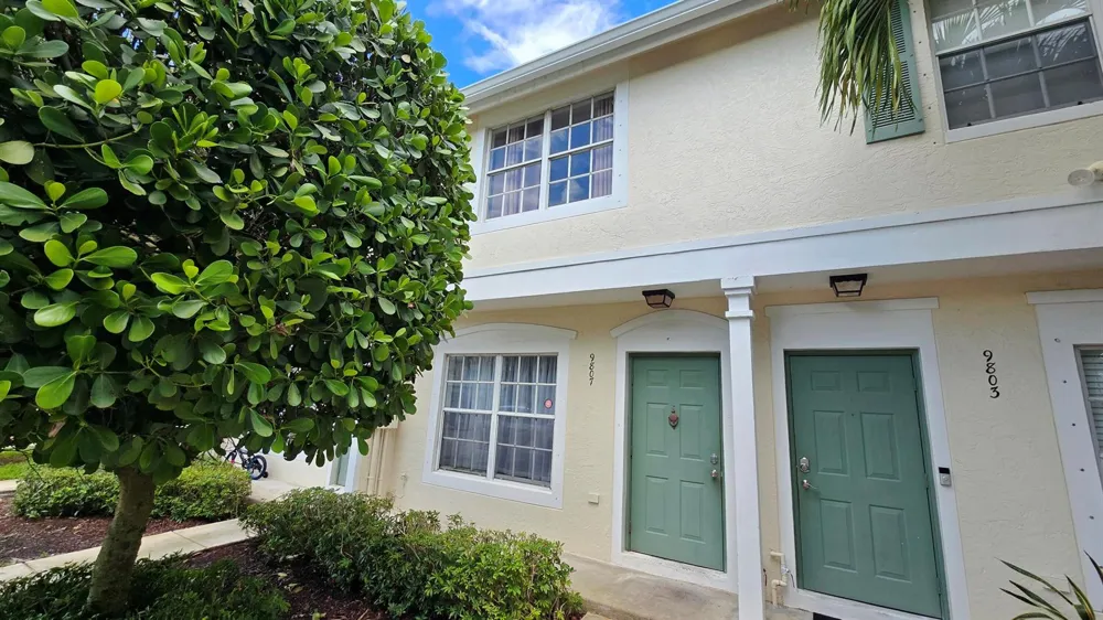 9807 NW 57 Manor Coral Springs, FL 33076