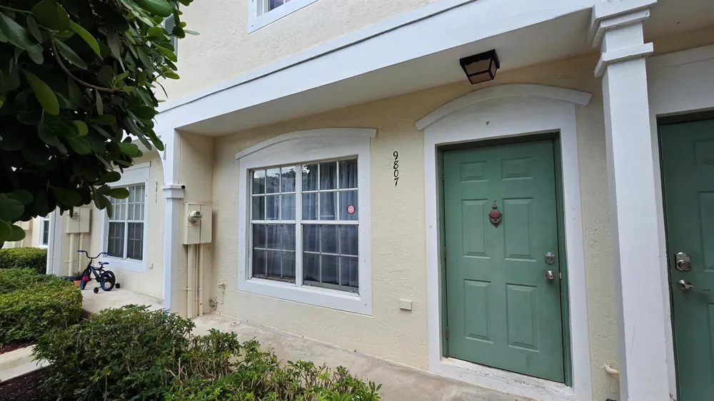 9807 NW 57 Manor Coral Springs, FL 33076