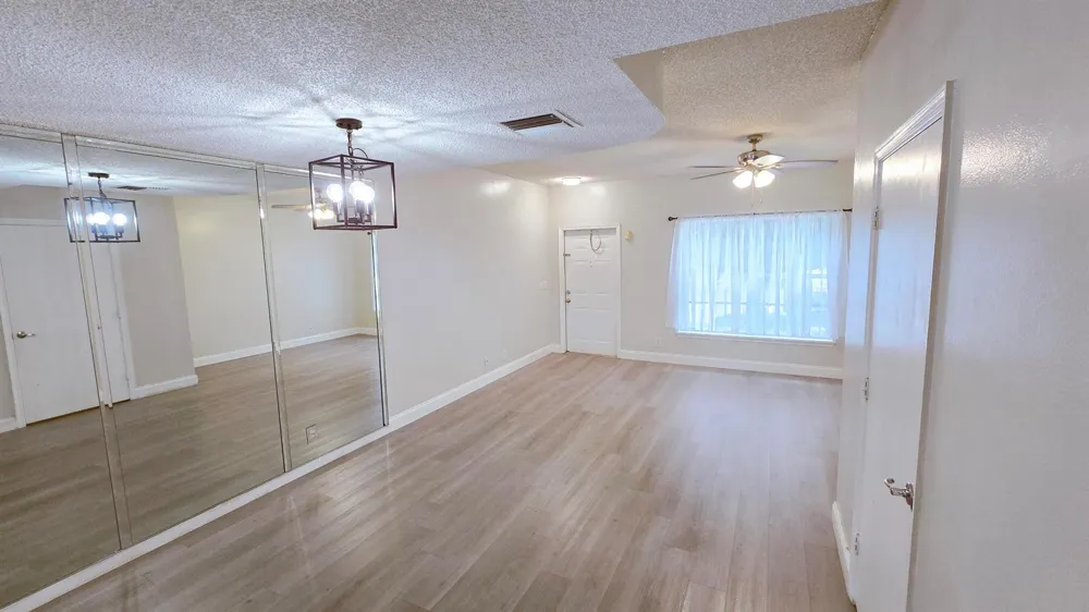 9807 NW 57 Manor Coral Springs, FL 33076