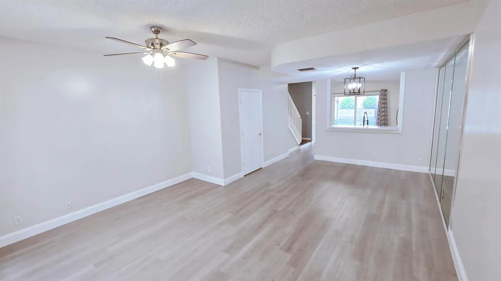 9807 NW 57 Manor Coral Springs, FL 33076