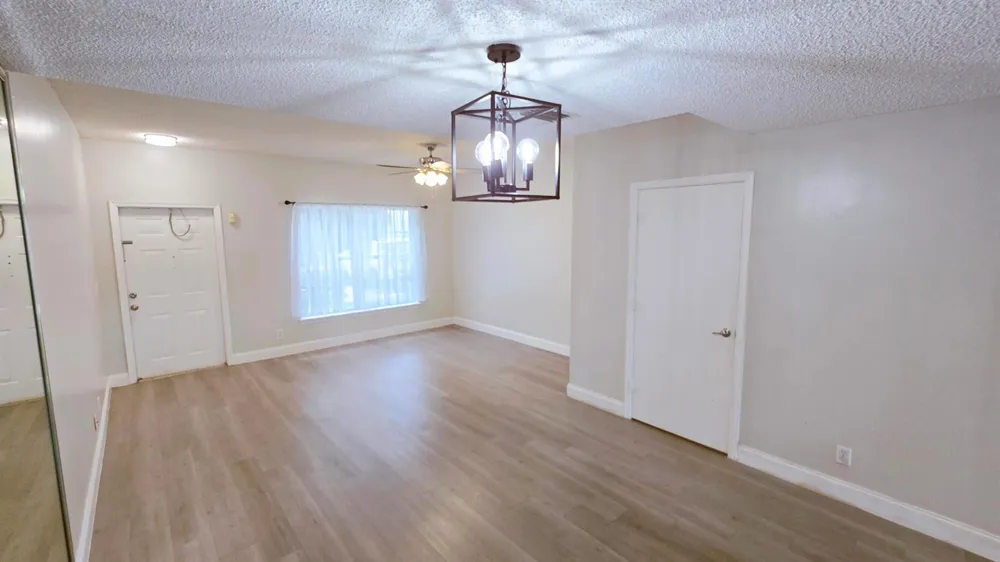 9807 NW 57 Manor Coral Springs, FL 33076