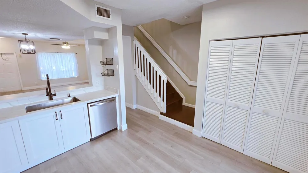 9807 NW 57 Manor Coral Springs, FL 33076