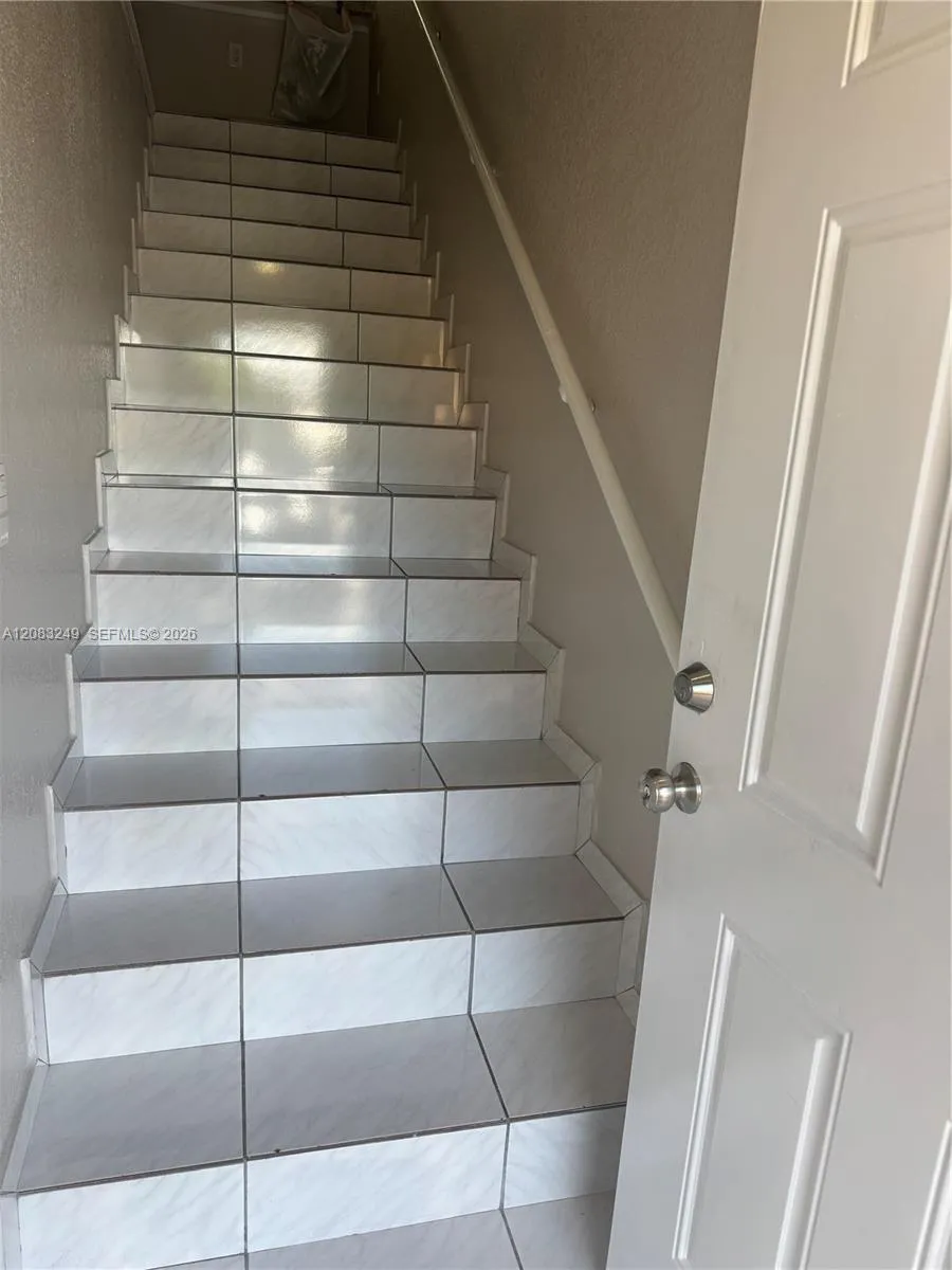 6801 W 36th Ave #204 Hialeah, FL 33018