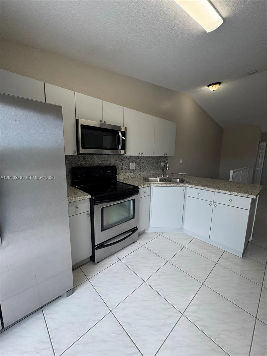 6801 W 36th Ave #204 Hialeah, FL 33018