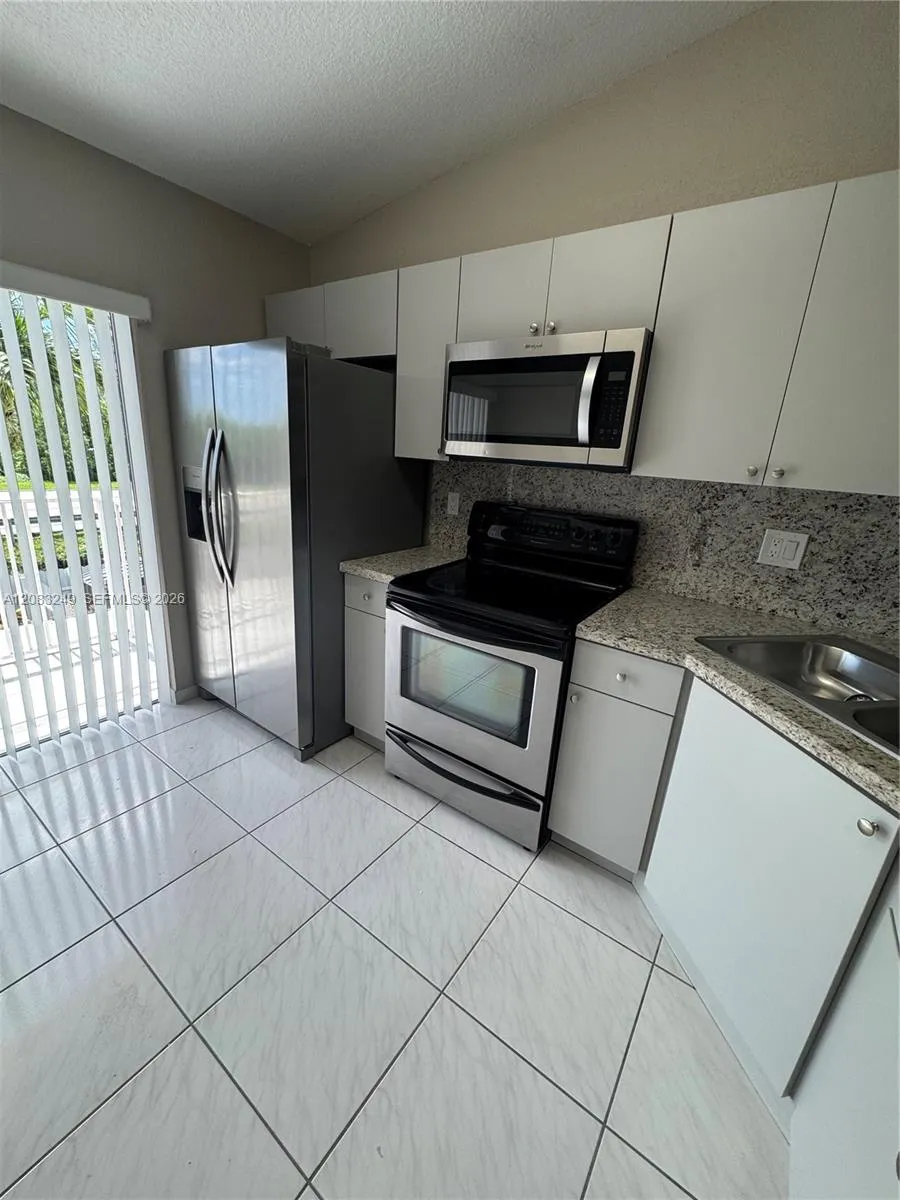 6801 W 36th Ave #204 Hialeah, FL 33018