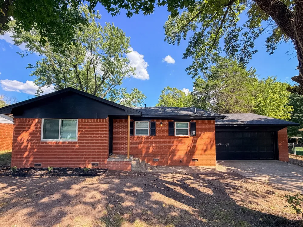 905 Lamer Avenue Tahlequah, OK 74464