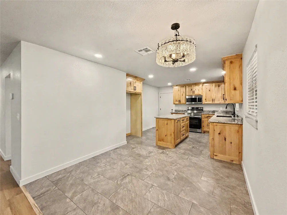 905 Lamer Avenue Tahlequah, OK 74464