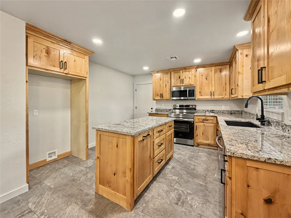 905 Lamer Avenue Tahlequah, OK 74464