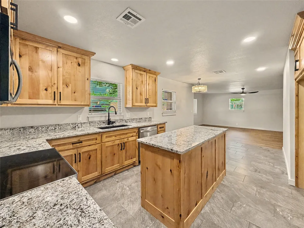 905 Lamer Avenue Tahlequah, OK 74464