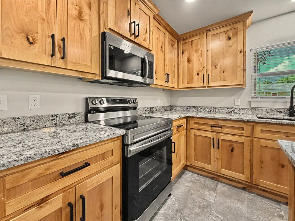 905 Lamer Avenue Tahlequah, OK 74464