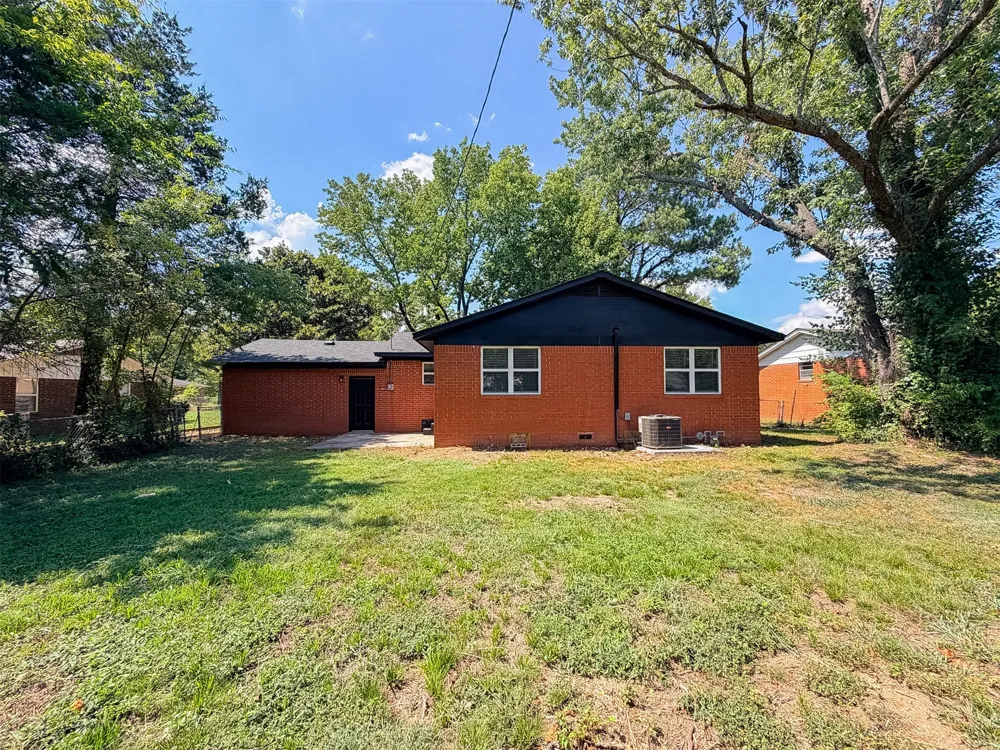 905 Lamer Avenue Tahlequah, OK 74464