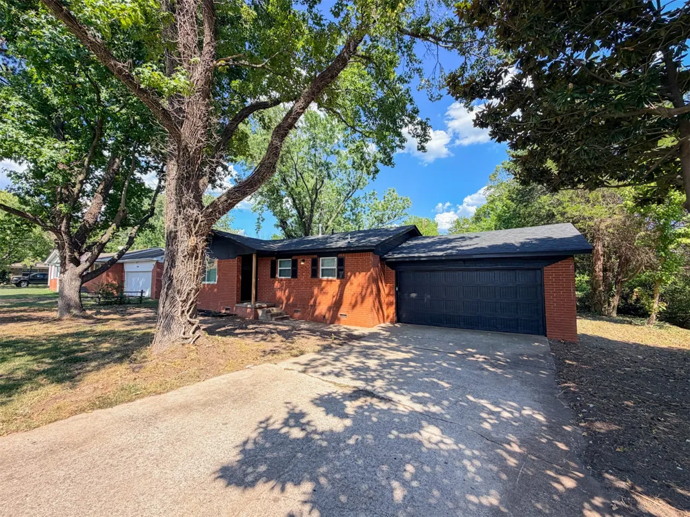 905 Lamer Avenue Tahlequah, OK 74464