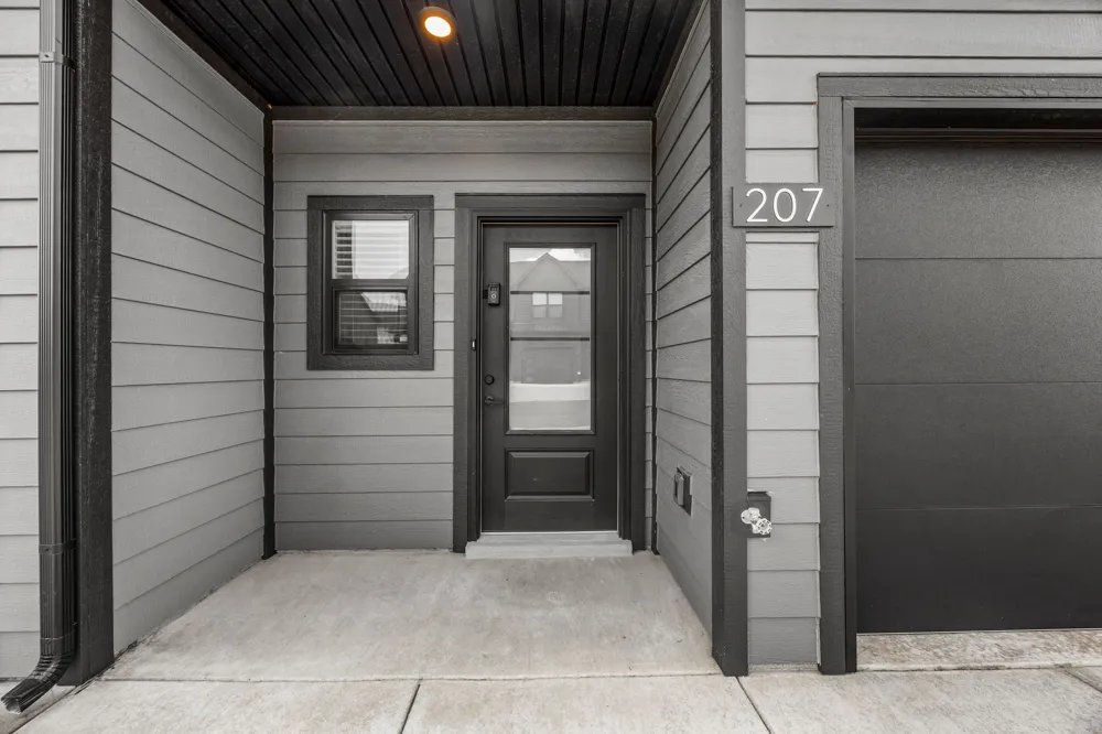 207 Jonathan Wade Cir Clarksville, TN 37043