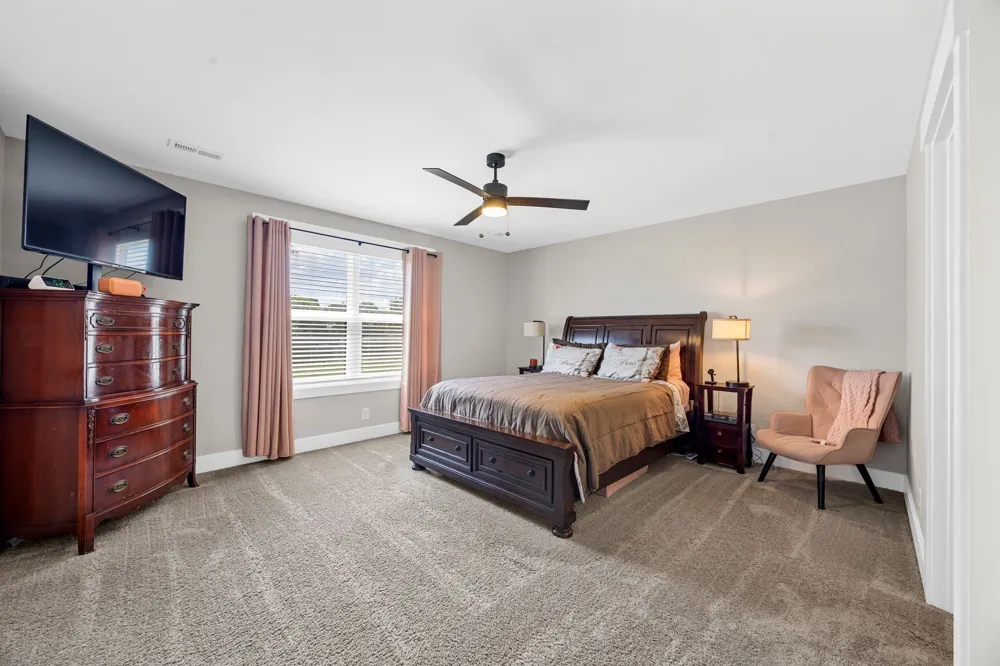 207 Jonathan Wade Cir Clarksville, TN 37043