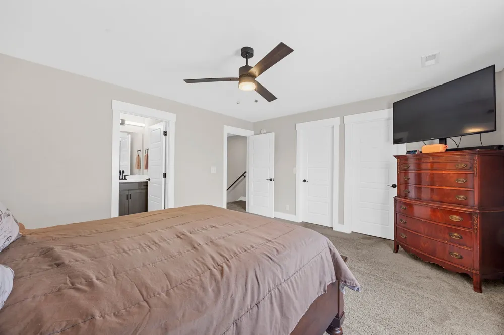207 Jonathan Wade Cir Clarksville, TN 37043