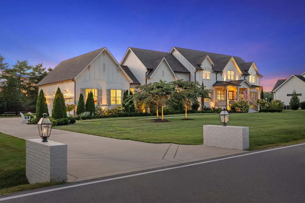 1727 Swansons Ridge Dr Franklin, TN 37064