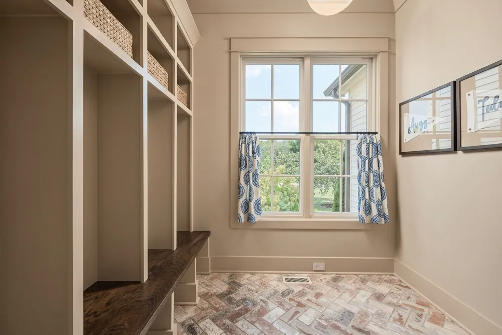 1727 Swansons Ridge Dr Franklin, TN 37064