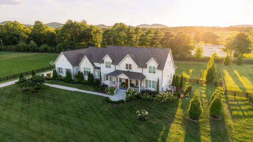 1727 Swansons Ridge Dr Franklin, TN 37064