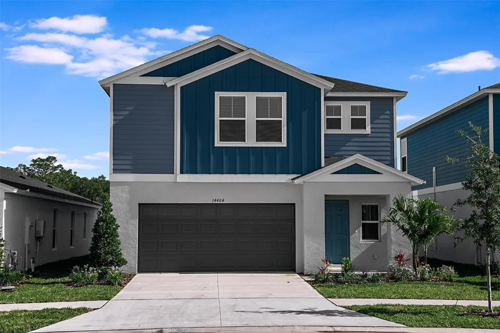 2143 LAWSON WAY Zephyrhills, FL 33541