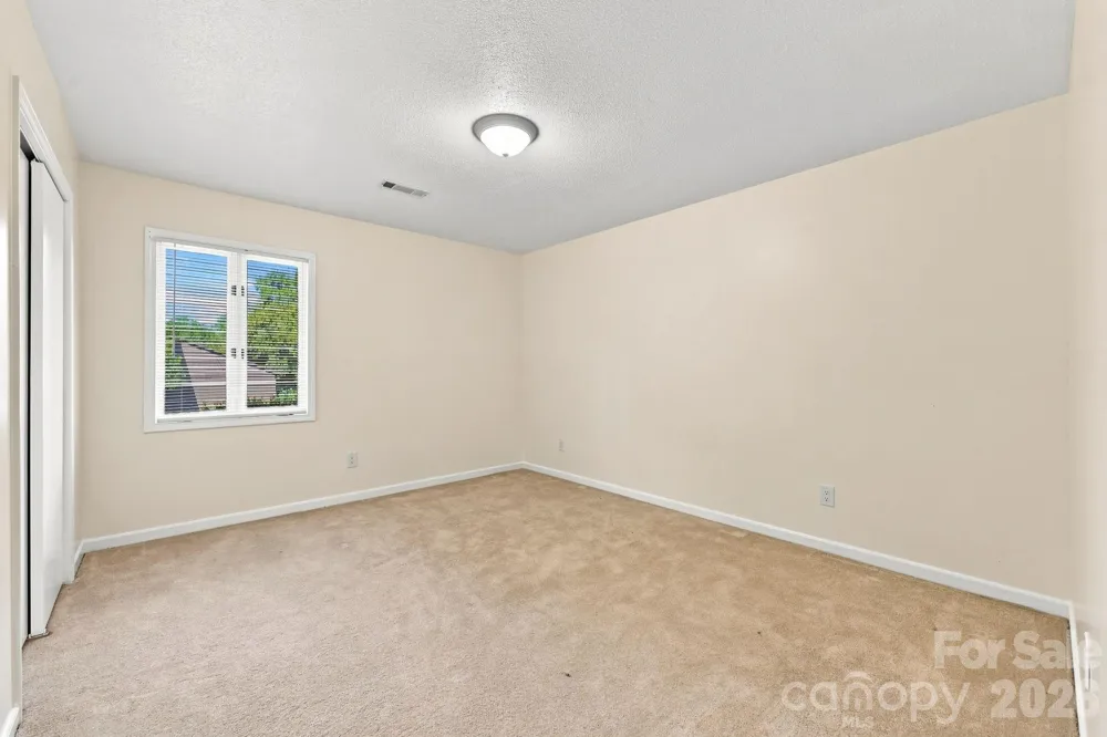103 Briar Ridge Circle Winston Salem, NC 27104