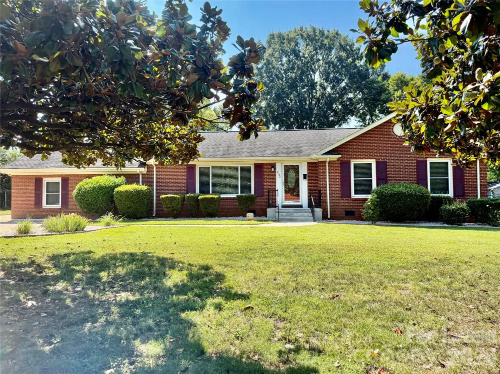 3132 Dawnshire Avenue Charlotte, NC 28216