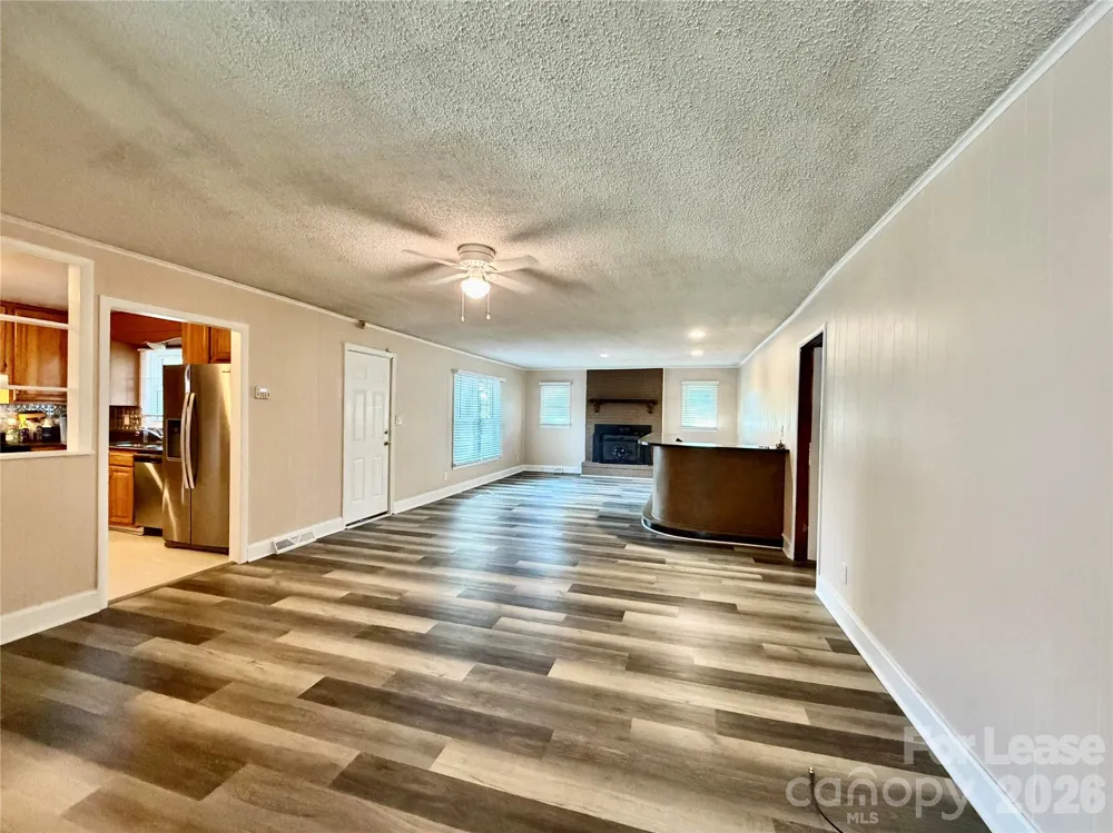 3132 Dawnshire Avenue Charlotte, NC 28216