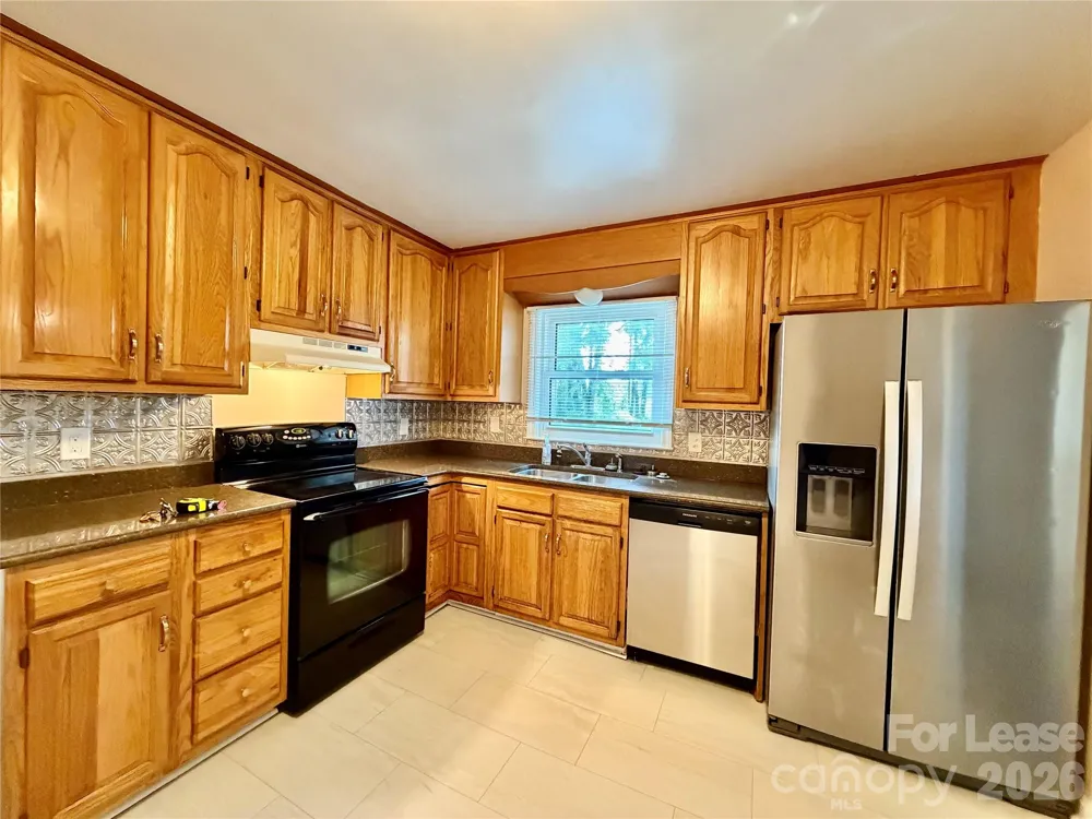 3132 Dawnshire Avenue Charlotte, NC 28216