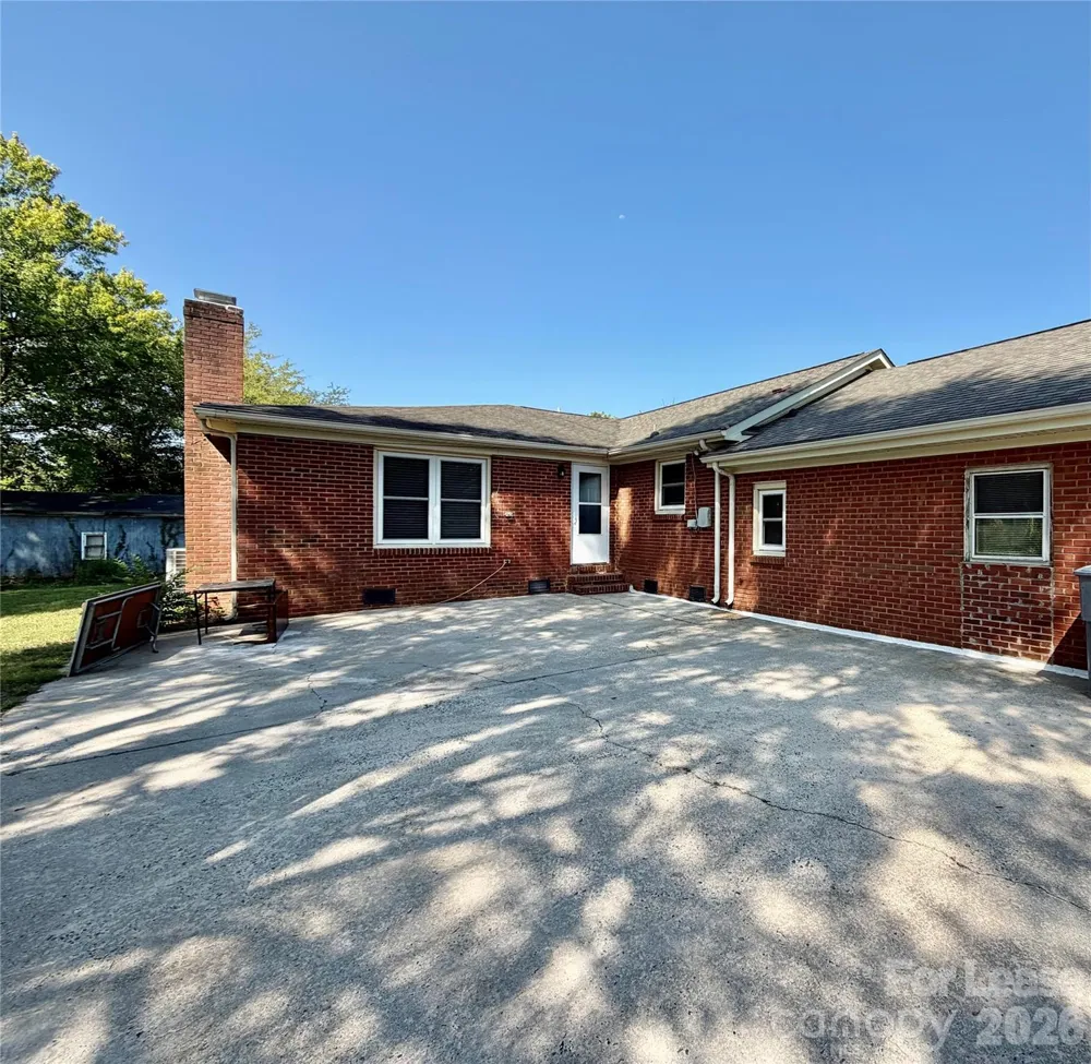 3132 Dawnshire Avenue Charlotte, NC 28216