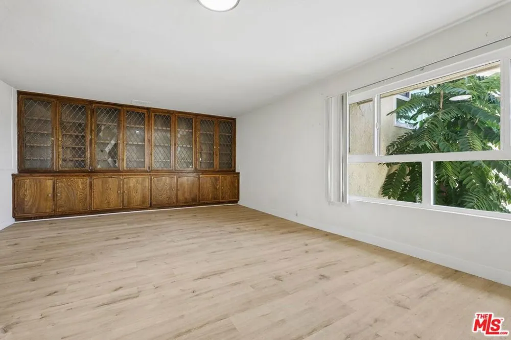 13716 Penn Street #10 Whittier, CA 90602