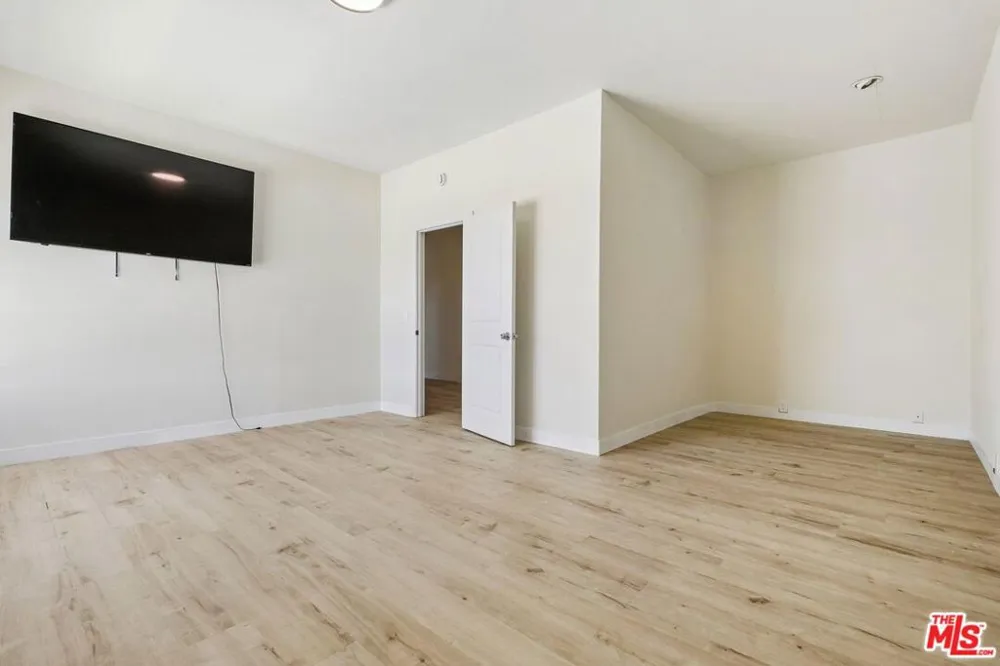 13716 Penn Street #10 Whittier, CA 90602