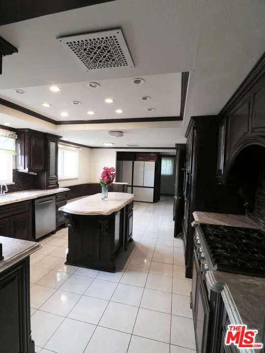 13716 Penn Street #10 Whittier, CA 90602