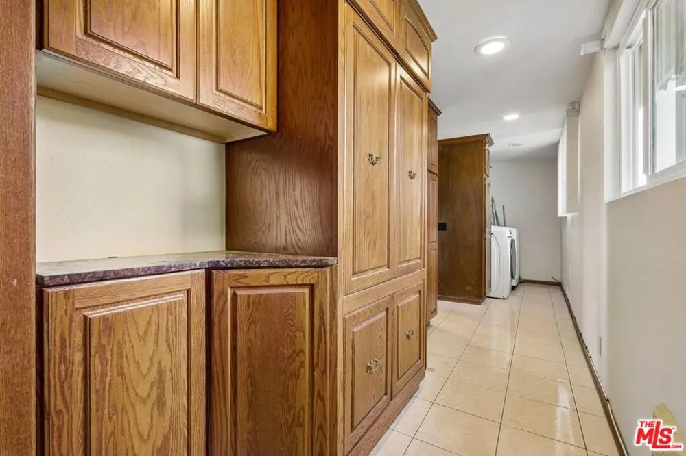 13716 Penn Street #10 Whittier, CA 90602