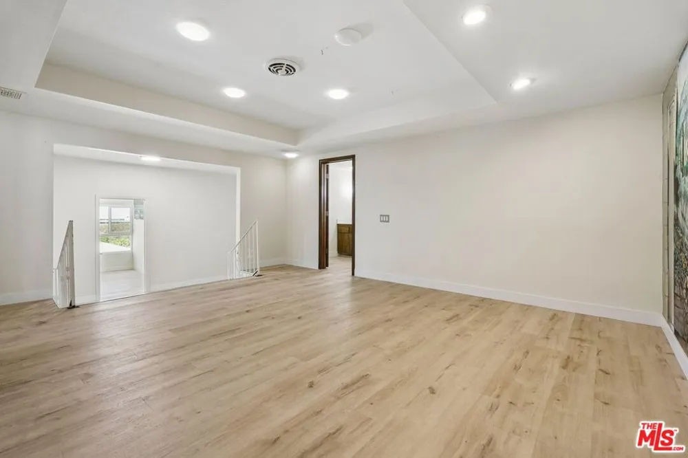 13716 Penn Street #10 Whittier, CA 90602