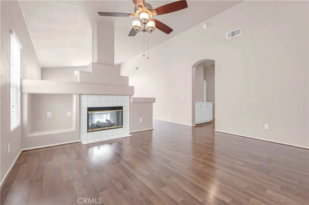 33408 Calle Cantu Temecula, CA 92592