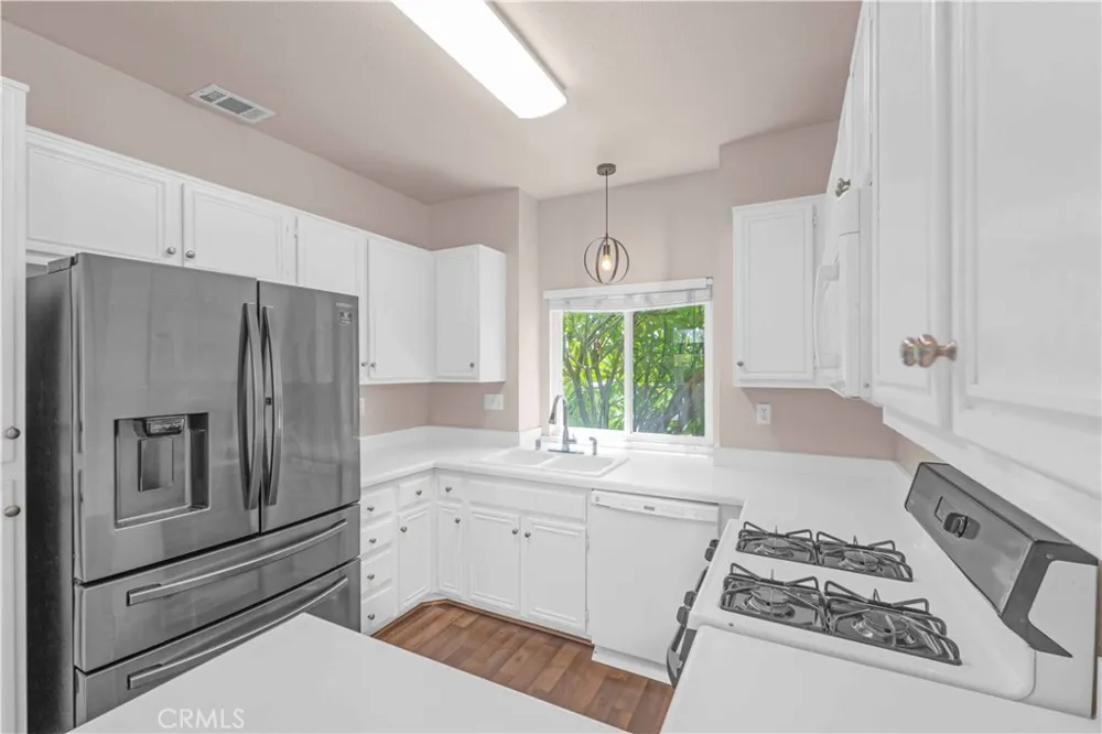 33408 Calle Cantu Temecula, CA 92592