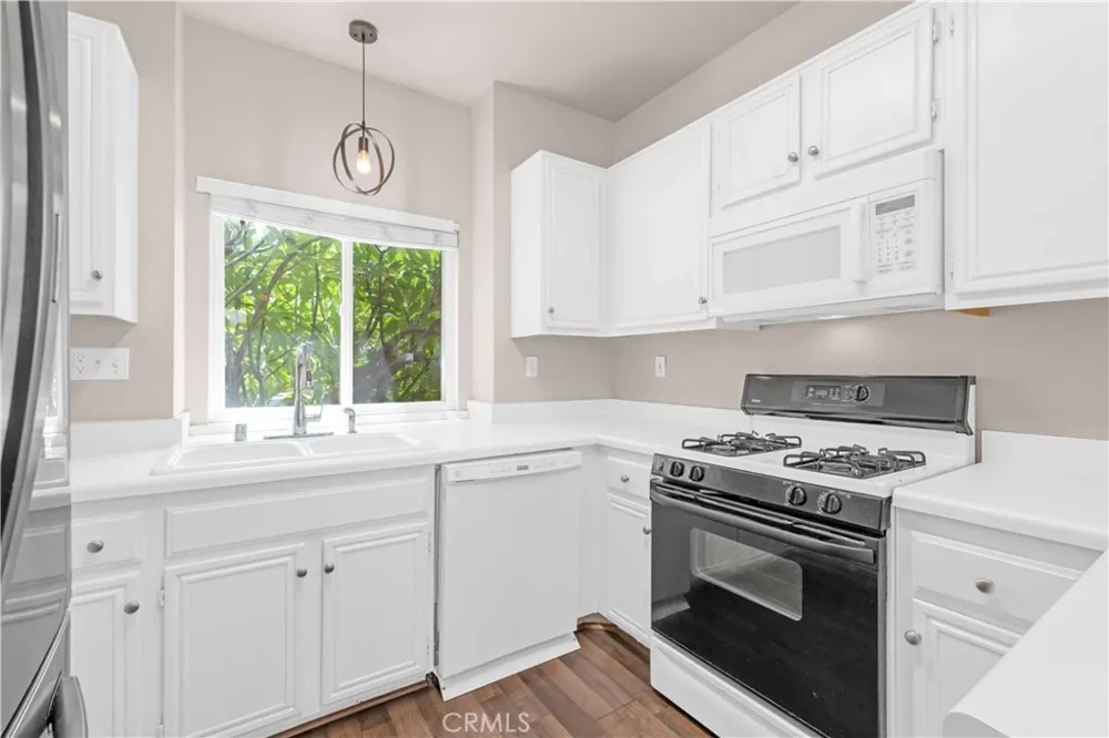 33408 Calle Cantu Temecula, CA 92592