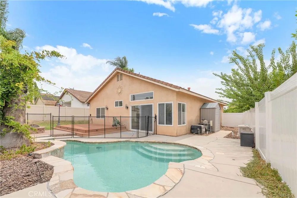 33408 Calle Cantu Temecula, CA 92592