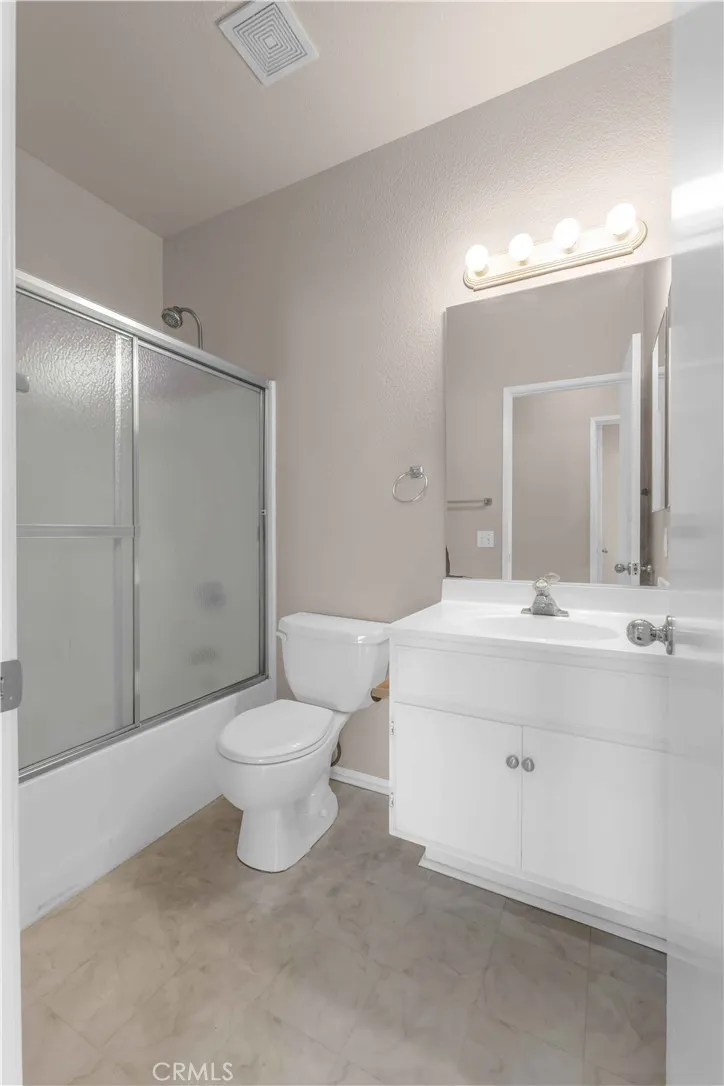 33408 Calle Cantu Temecula, CA 92592