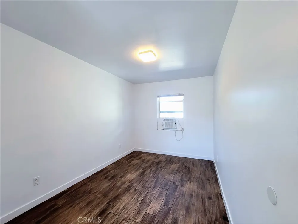 4514 Linden Long Beach, CA 90807