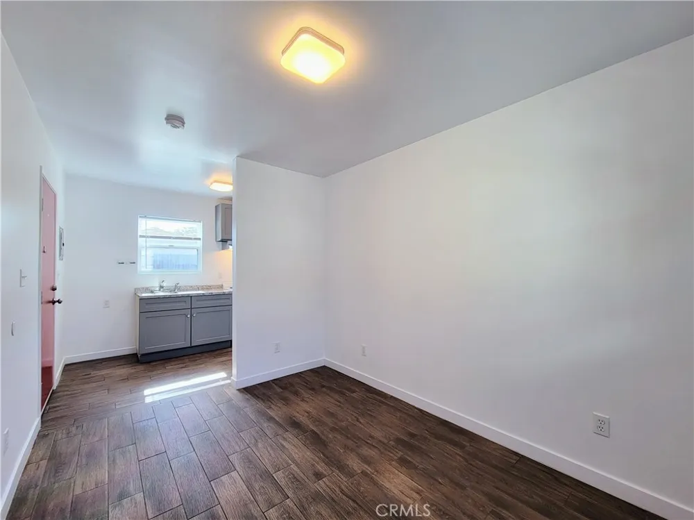 4514 Linden Long Beach, CA 90807