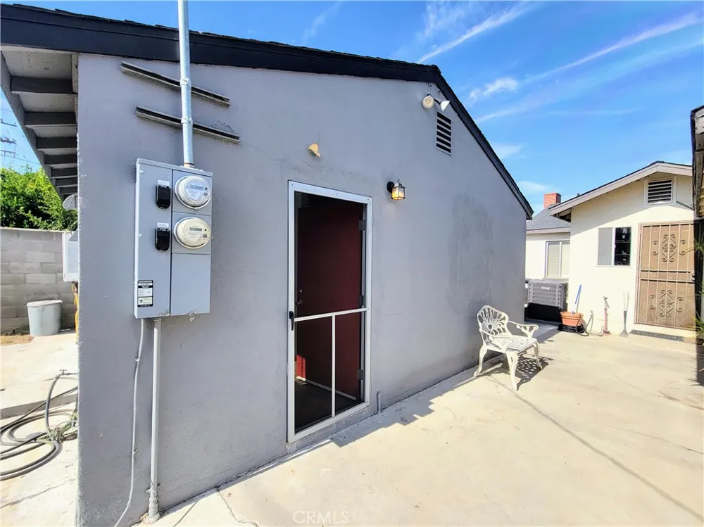 4514 Linden Long Beach, CA 90807