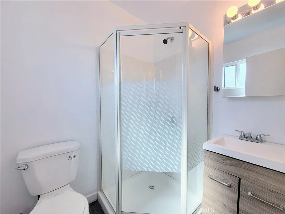 4514 Linden Long Beach, CA 90807